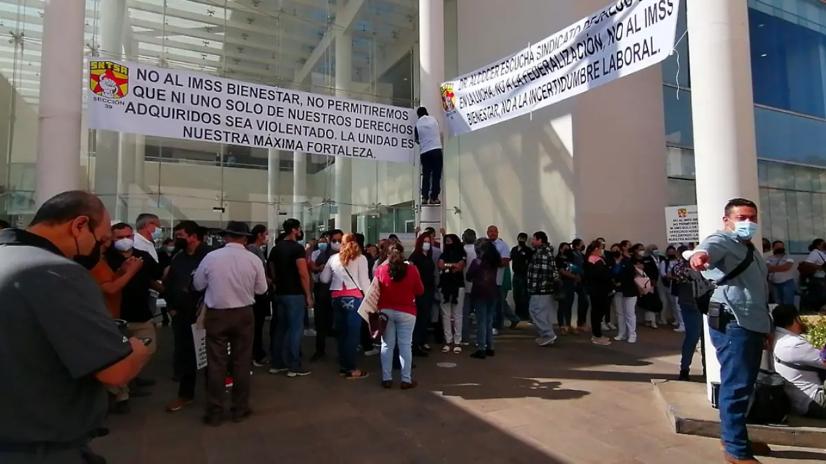 manifestación en secretaría de salud de zacatecas